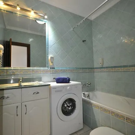 Paradise Court Americas Wifi Piscina 26 Апартаменты *