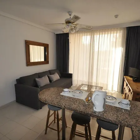 Апартаменты Paradise Court Americas Wifi Piscina 26 *